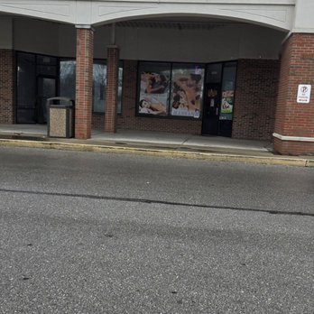 H SPA - The outside. - Massage Near Me - Indianapolis, Indiana