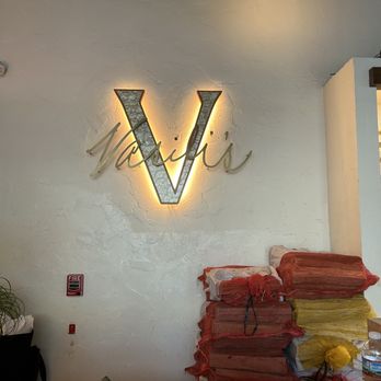 Vasili's - Inside decor - Mediterranean Near Me - Naperville, Illinois