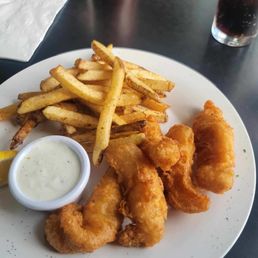 Fish and chips platter, just needs more chips! Fish and chips platter, just needs more chips!