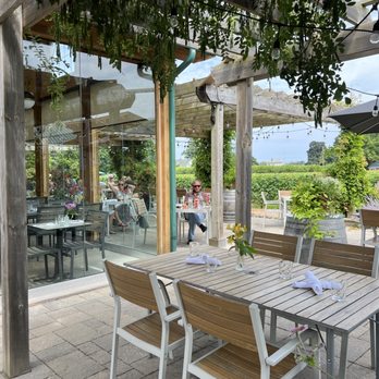 The Good Earth - outside seating and greenery - Wineries Near Me - Lincoln, Ontario The Good Earth - outside seating and greenery - Wineries Near Me - Lincoln, Ontario