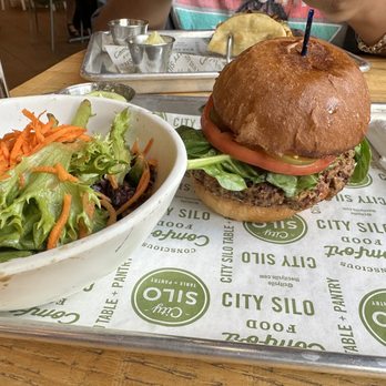 City Silo Table + Pantry - Portabella Burger and side salad - Juice Bars & Smoothies Near Me - Memphis, Tennessee