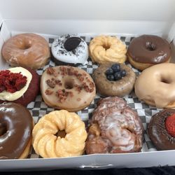 Maynard’s Ice cream & Cafe - Donut assortment