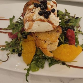 Commerce Kitchen - Burrata salad - American Near Me - Huntsville, Alabama