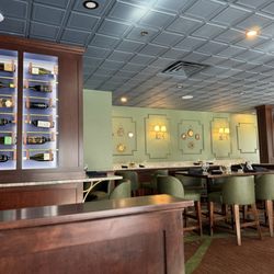 Porter Kitchen + Bar - Dinning area