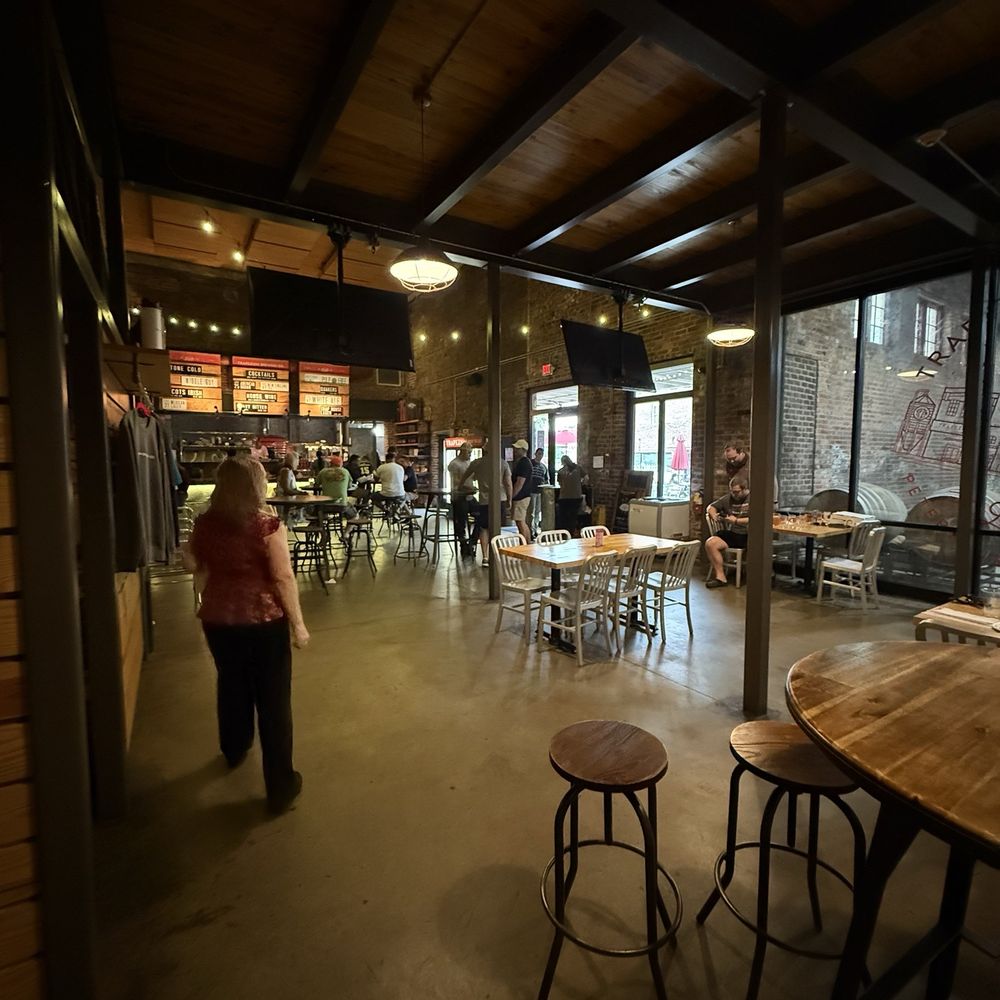 Trapezium Brewing - Restaurant - Pizza Near Me - Petersburg, Virginia Trapezium Brewing - Restaurant - Pizza Near Me - Petersburg, Virginia