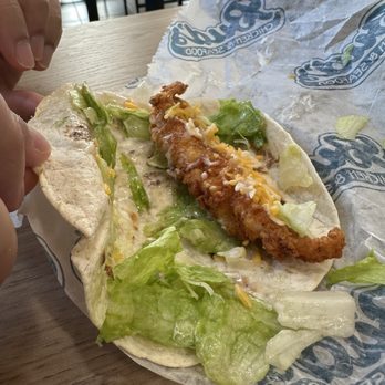 Bud's - Fish taco, you get two. Was good. - Chicken Shop Near Me - Boynton Beach, Florida