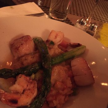Banc Cafe - Scallops and Shrimp - Cafes Near Me - New York, New York