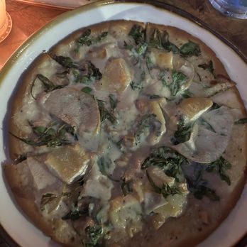Bacari Beverly Hills - Asian Pear & Brie Pizza - Italian Near Me - Beverly Hills, California Bacari Beverly Hills - Asian Pear & Brie Pizza - Italian Near Me - Beverly Hills, California