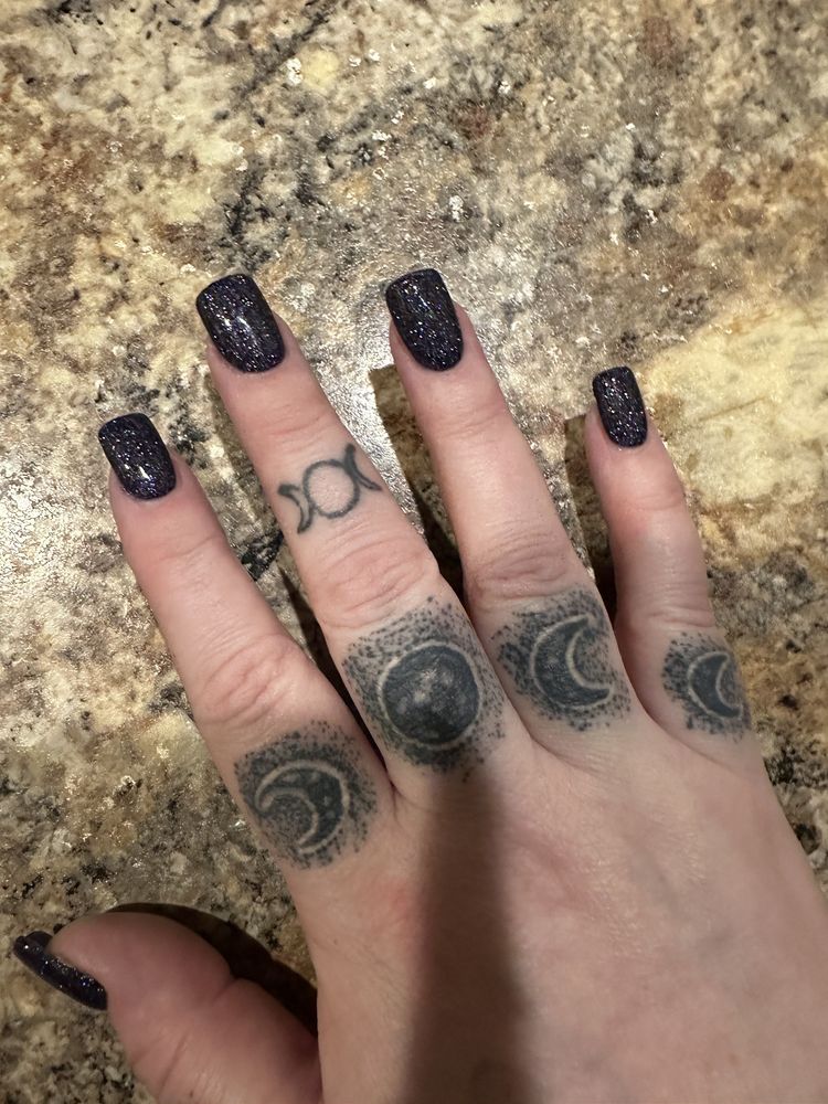 NAILS CLUB 20 Photos & 23 Reviews 3488 W 3rd St, Bloomington