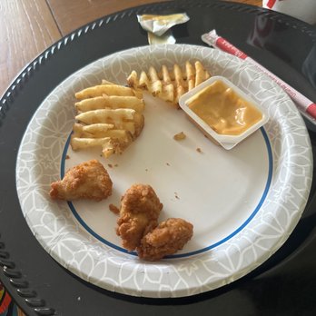Chick-fil-A - Kids Nuggets Kid's Meal - Fast Food Near Me - Louisville, Kentucky