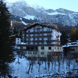 Corona Hotel
