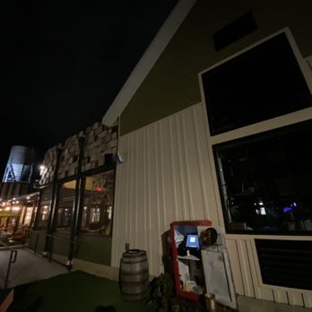 Crooked Hammock Brewery - Back ramp - Brewpubs Near Me - Middletown, Delaware Crooked Hammock Brewery - Back ramp - Brewpubs Near Me - Middletown, Delaware