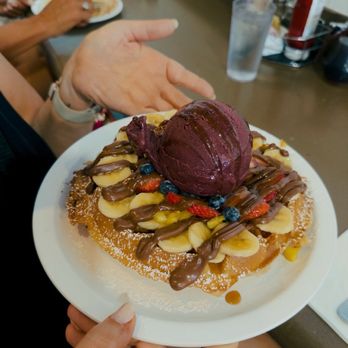 Eggs 'n Things - Waikiki Beach Eggspress - Acai Hawaiian Waffle with Nutella added.  Hawaiian Delight - Breakfast & Brunch Near Me - Honolulu, Hawaii