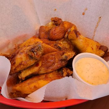 M Mogger's Restaurant & Pub - Honey Sriracha wings - American Near Me - Terre Haute, Indiana M Mogger's Restaurant & Pub - Honey Sriracha wings - American Near Me - Terre Haute, Indiana