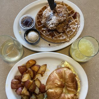 Kristof's Kafe - Mimosa & Mango Bellini were the perfect addition - American Near Me - Davie, Florida