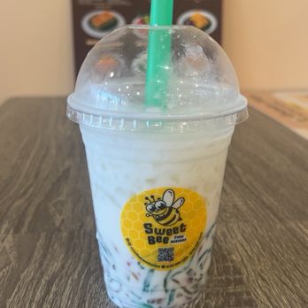 Sweet Bee - Thai pandan jelly noodles in coconut milk - Desserts Near Me - West Covina, California Sweet Bee - Thai pandan jelly noodles in coconut milk - Desserts Near Me - West Covina, California