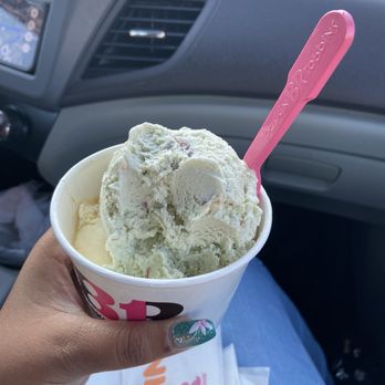 Baskin Robbins - Double scoop - Ice Cream & Frozen Yogurt Near Me - Bayonne, New Jersey