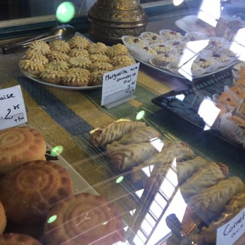 Le Ryad - Desserts Near Me - Montreal, Quebec Le Ryad - Desserts Near Me - Montreal, Quebec