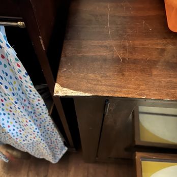 Integrity Moving Service - Damage to wooden credenza - Movers Near Me Integrity Moving Service - Damage to wooden credenza - Movers Near Me