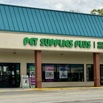Pet Supplies Plus Allison Park - Front entrance to store - Pet Stores Near Me - Allison Park, Pennsylvania