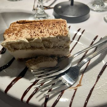 Papapolloni Mediterranean Bistro - Tiramisu - Italian Near Me - Modesto, California Papapolloni Mediterranean Bistro - Tiramisu - Italian Near Me - Modesto, California