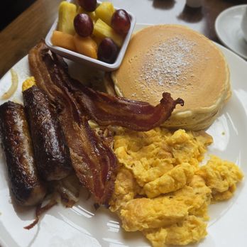 Meli Cafe - Champion Breakfast - New American Near Me - Chicago, Illinois Meli Cafe - Champion Breakfast - New American Near Me - Chicago, Illinois