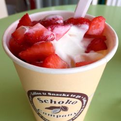 Schoko Company - Frozen Yogurt with blueberries and strawberries. Sweeter Yoghurt than at Kurt.