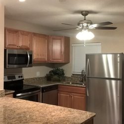Home Choice Rentals - Granite & Stainless Steel Kitchens
