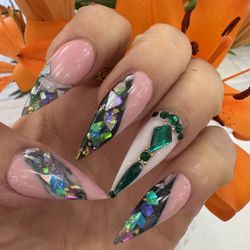 Kim Nails Lounge - Welcome to my shop. Kim Nails Lounge.