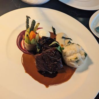 Lee - Asian Fusion Near Me - Toronto, Ontario