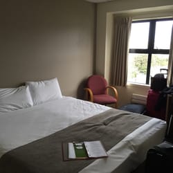 The Thorndon - Sparse furnishings