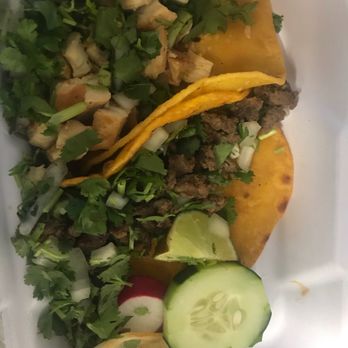 Tacos El Pariente - Chicken taco; beef taco - Food Trucks Near Me - Germantown, Maryland