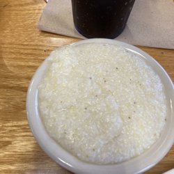 Ernie's Hometown Diner - Grits.