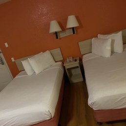 "deluxe room" "deluxe room"