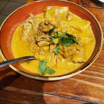 Rangoon Burmese Kitchen - Coconut curry - Burmese Near Me - Honolulu, Hawaii