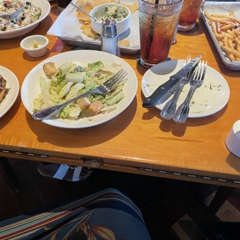 BJ's Restaurant & Brewhouse - Lunch with co- workers. (*excuse the fan, Texas hit is a REAL thing!) - New American Near Me - Shenandoah, Texas BJ's Restaurant & Brewhouse - Lunch with co- workers. (*excuse the fan, Texas hit is a REAL thing!) - New American Near Me - Shenandoah, Texas