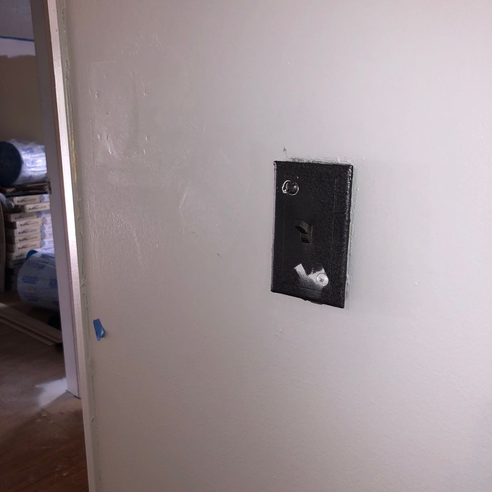 Shoddy 'Patch Job' & they didn't caulk anything! Shoddy 'Patch Job' & they didn't caulk anything!