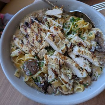 Catelli's - Gluten free pasta with cream, mushrooms and chicken. - New American Near Me - Geyserville, California