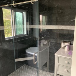 Shower glass enclosure installed by Jerado owner of Shower enclosure solutions