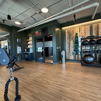 Moxy Charleston Downtown - Fitness center - Hotels Near Me - Charleston, South Carolina Moxy Charleston Downtown - Fitness center - Hotels Near Me - Charleston, South Carolina