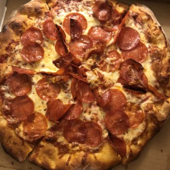 Gianni's Pizza - Double Pepperoni Pizza comes out, steaming. This is the medium. Pretty sure the crust is made of cocaine - Italian Near Me - Monterey, California