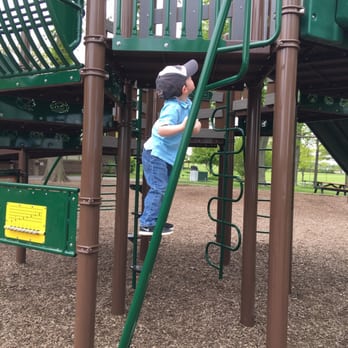 Paulus Park - Parks Near Me - Lake Zurich, Illinois