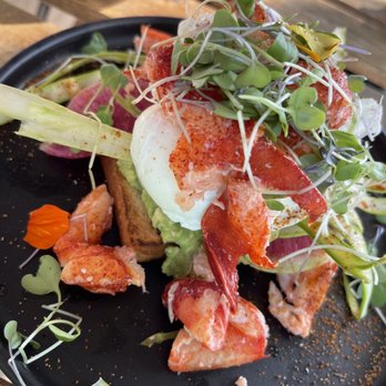 Cafe Rowan - Lobster Benedict - Breakfast & Brunch Near Me - Portland, Oregon