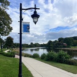 Veterans Memorial Park - Milwaukee Riverwalk