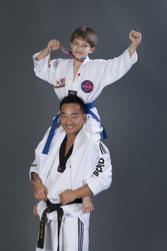 Chung's Martial Arts Logo