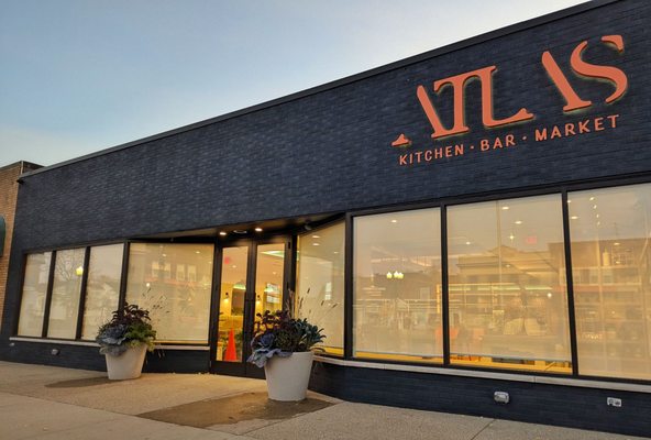 Atlas Restaurant & Bar by null