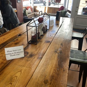 Froth on Franklin - Center table - Coffee & Tea Near Me - Jersey City, New Jersey Froth on Franklin - Center table - Coffee & Tea Near Me - Jersey City, New Jersey