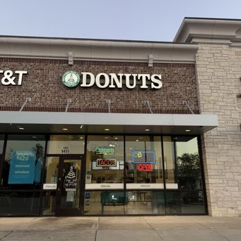 Southern Maid Donuts - Donuts Near Me - Humble, Texas Southern Maid Donuts - Donuts Near Me - Humble, Texas
