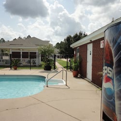Ante Bellum Manor - Pool & Gazebo