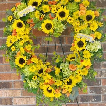 Distinctive Gifts Bibles & More - Busdriver wreath - Florists Near Me - Walker, Louisiana Distinctive Gifts Bibles & More - Busdriver wreath - Florists Near Me - Walker, Louisiana